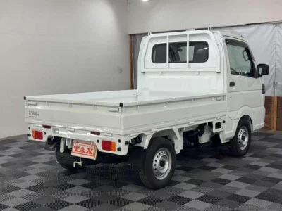 NISSAN CLIPPER TRUCK