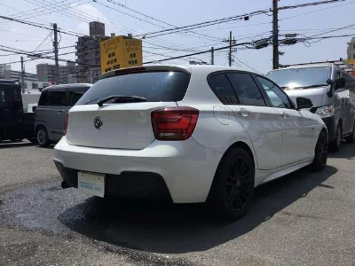 BMW 1 SERIES