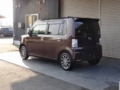 DAIHATSU MOVE CONTE