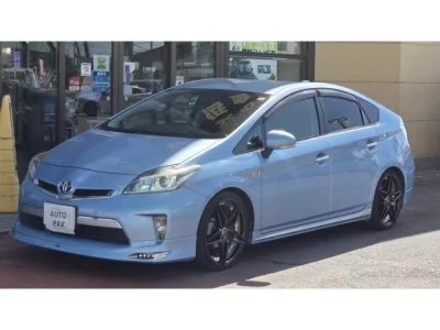TOYOTA PRIUS PHV