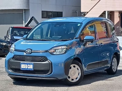 TOYOTA SIENTA 2023 с аукциона, 1500cc, пробег 43 000 км
