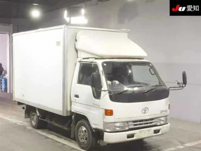 TOYOTA DYNA