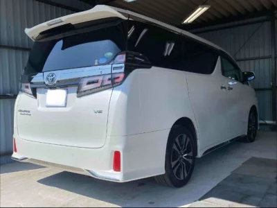 TOYOTA VELLFIRE 2018 с аукциона, 3500cc, пробег 143 000 км