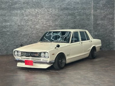 NISSAN SKYLINE