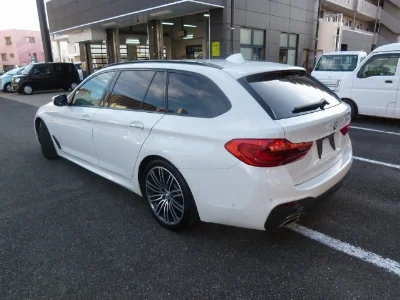 BMW 5 SERIES