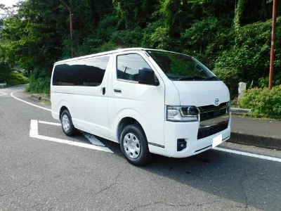 TOYOTA HIACE VAN