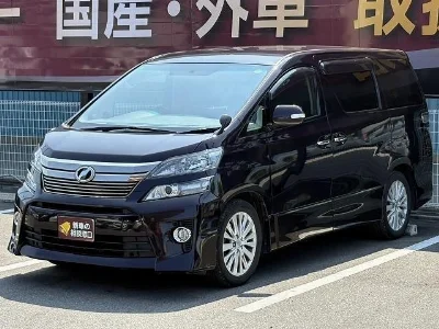 TOYOTA VELLFIRE 2014 с аукциона, 2400cc, пробег 162 000 км