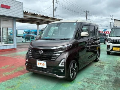 NISSAN ROOX  с аукциона, 660cc, пробег 10 000 км