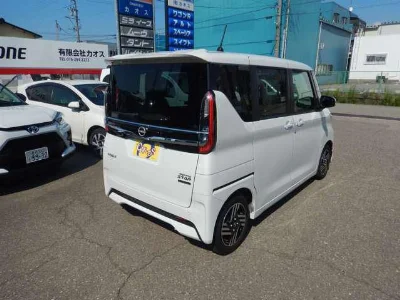 NISSAN ROOX  с аукциона, 660cc, пробег 18 000 км