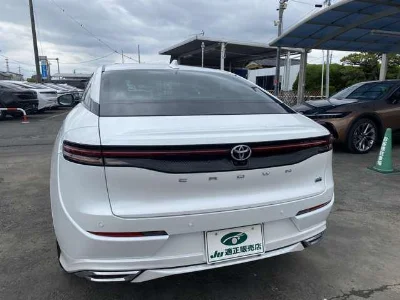 TOYOTA CROWN CROSSOVER