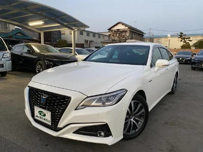 TOYOTA CROWN