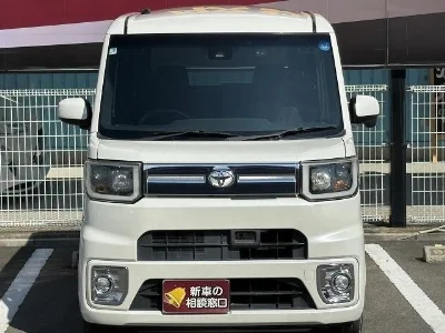 TOYOTA PIXIS MEGA