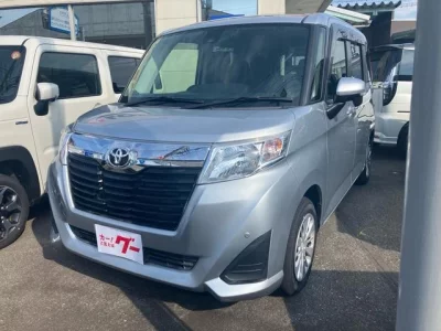 TOYOTA ROOMY 2018 с аукциона, 1000cc, пробег 18 000 км