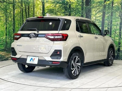 TOYOTA RAIZE 2021 с аукциона, 1000cc, пробег 24 000 км