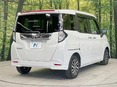 TOYOTA ROOMY 2023 с аукциона, 1000cc, пробег 19 000 км