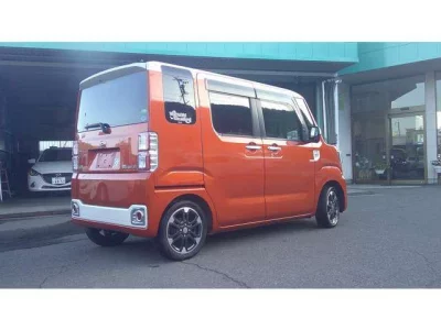 DAIHATSU WAKE