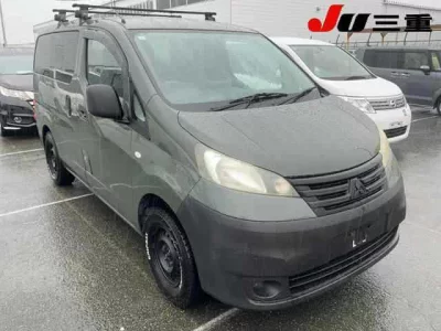 MITSUBISHI DELICA D3