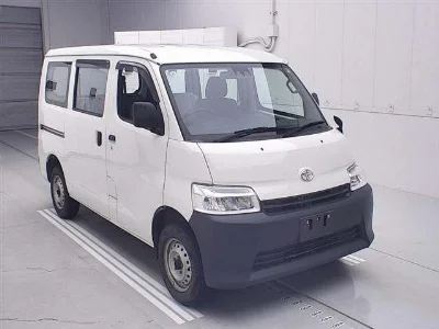 TOYOTA TOWN ACE VAN 2021 с аукциона, 1500cc, пробег 55 000 км