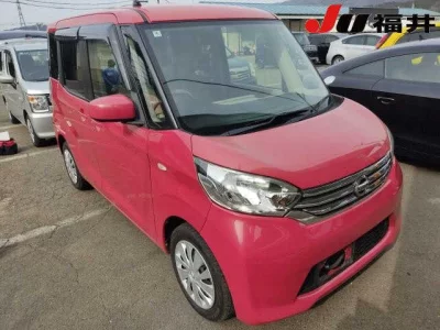 NISSAN DAYZ ROOX