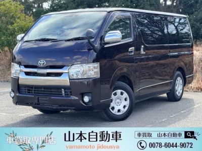 TOYOTA REGIUS VAN