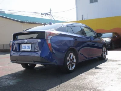 TOYOTA PRIUS 2016 с аукциона, 1800cc, пробег 59 000 км