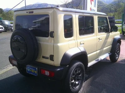SUZUKI JIMNY NOMADE