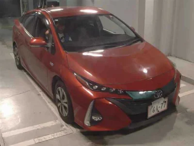 TOYOTA PRIUS 2018 с аукциона, 1800cc, пробег 88 000 км