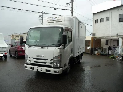 ISUZU ELF 2017 с аукциона, 3000cc, пробег 140 000 км