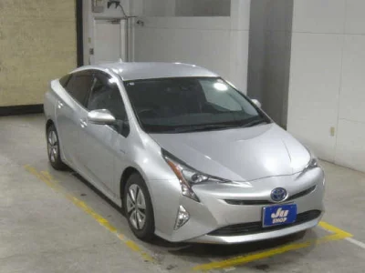 TOYOTA PRIUS 2016 с аукциона, 1800cc, пробег 62 000 км