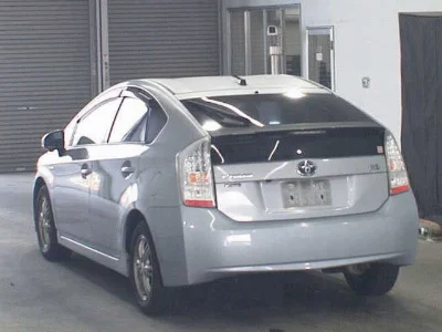 TOYOTA PRIUS 2011 с аукциона, 1800cc, пробег 120 000 км