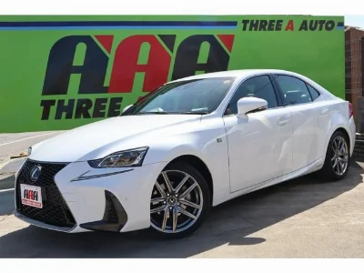 LEXUS IS