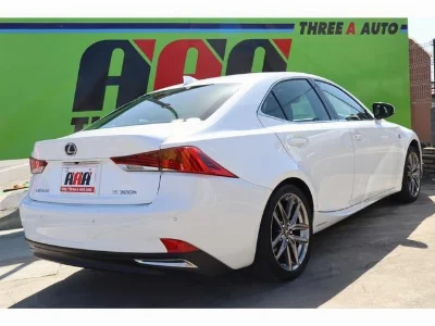 LEXUS IS