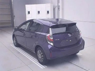 TOYOTA AQUA 2019 с аукциона, 1500cc, пробег 20 000 км