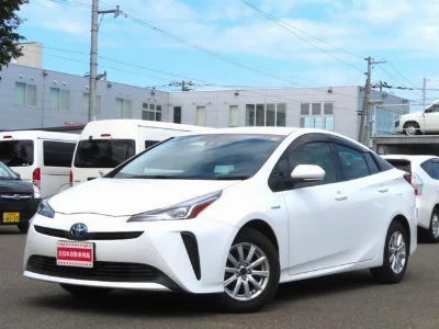 TOYOTA PRIUS 2020 с аукциона, 1800cc, пробег 85 000 км