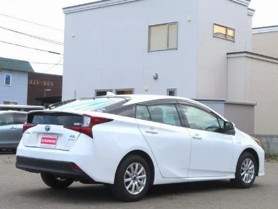 TOYOTA PRIUS 2020 с аукциона, 1800cc, пробег 85 000 км