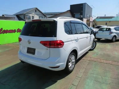 VOLKSWAGEN GOLF TOURAN 2017 с аукциона, 1400cc, пробег 68 000 км