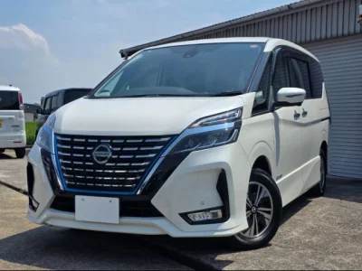 NISSAN SERENA 2022 с аукциона, 1200cc, пробег 19 000 км