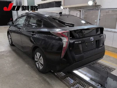 TOYOTA PRIUS 2016 с аукциона, 1800cc, пробег 187 000 км