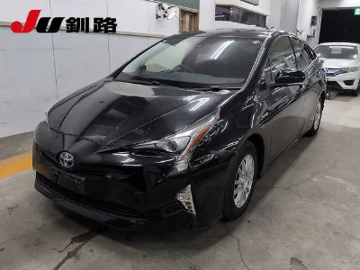 TOYOTA PRIUS 2017 с аукциона, 1800cc, пробег 26 000 км