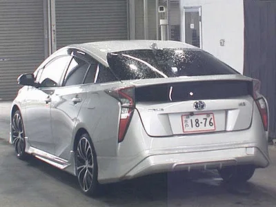 TOYOTA PRIUS 2016 с аукциона, 1800cc, пробег 130 000 км