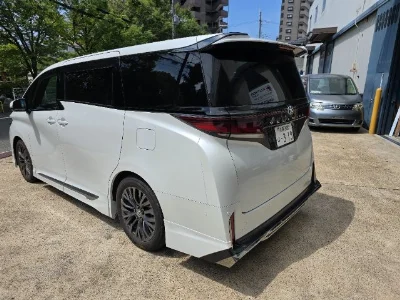 TOYOTA VELLFIRE 2025 с аукциона, 2400cc, пробег 21 000 км