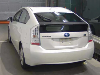 TOYOTA PRIUS 2011 с аукциона, 1800cc, пробег 187 000 км