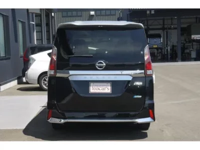 NISSAN SERENA 2017 с аукциона, 2000cc, пробег 87 000 км