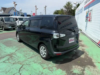 TOYOTA SIENTA 2016 с аукциона, 1500cc, пробег 56 000 км