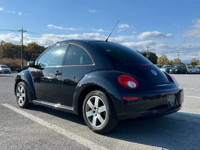VOLKSWAGEN NEW BEETLE
