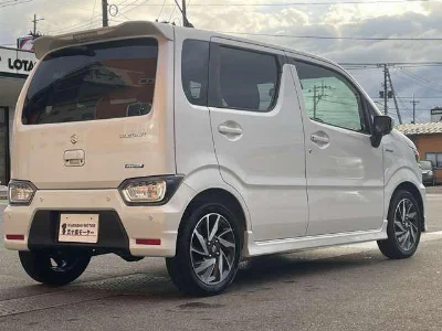 SUZUKI WAGON R с аукциона, 660cc, пробег 3 000 км