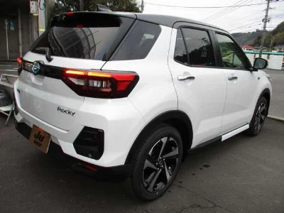 DAIHATSU ROCKY