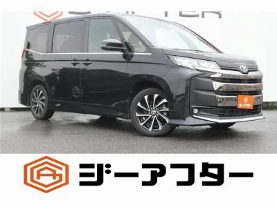 TOYOTA NOAH