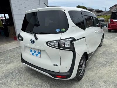 TOYOTA SIENTA с аукциона, 1500cc, пробег 83 000 км
