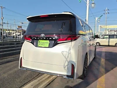 TOYOTA VELLFIRE 2025 с аукциона, 2400cc, пробег 2 000 км